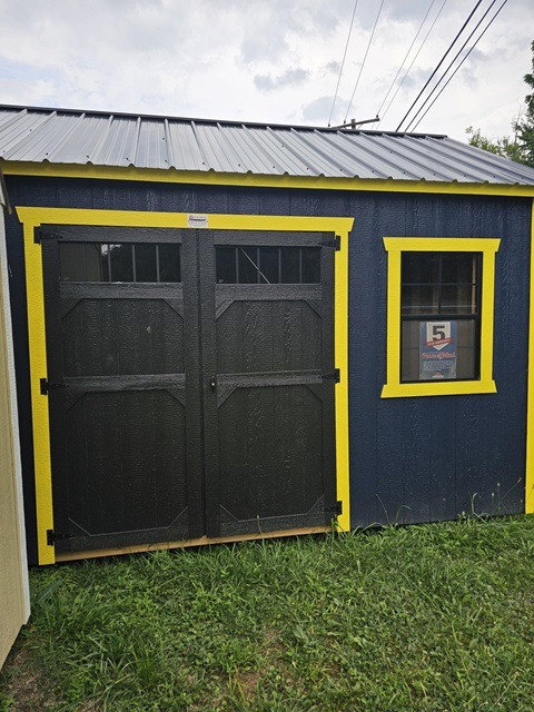 10x16 Utility with 7 foot walls double doors and windows