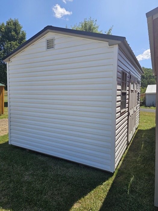 10x16 Utility with 8 foot walls