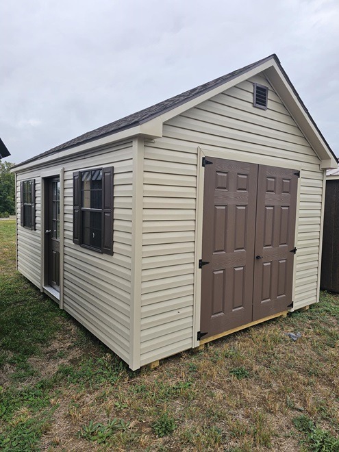 12x16 utility with 7 foot walls