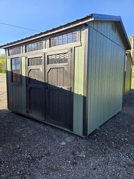 10x12 utility with 8 foot walls