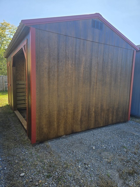 12x16 Animal Shelter Run-in with Tack Room