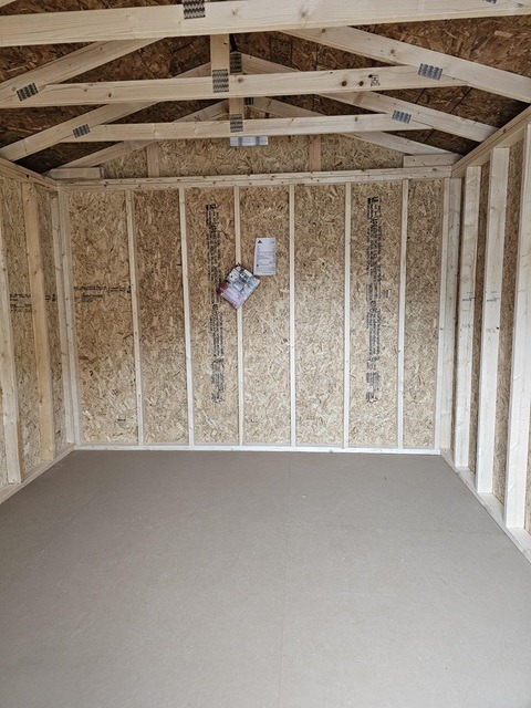 10x12 utility look inside