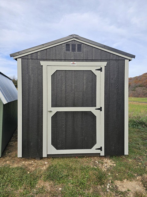 8x12 utility