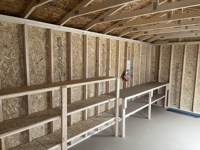 10x20 utility with shelves and workbench