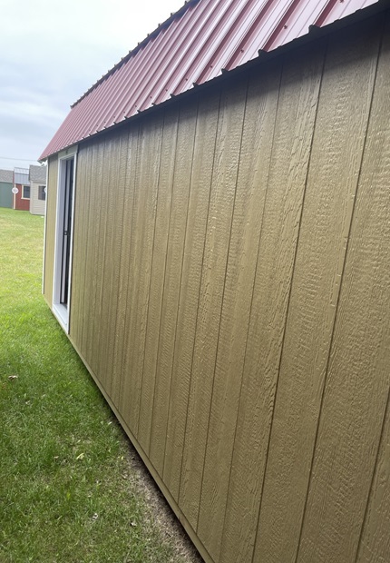 10x20 lofted garage with metal door