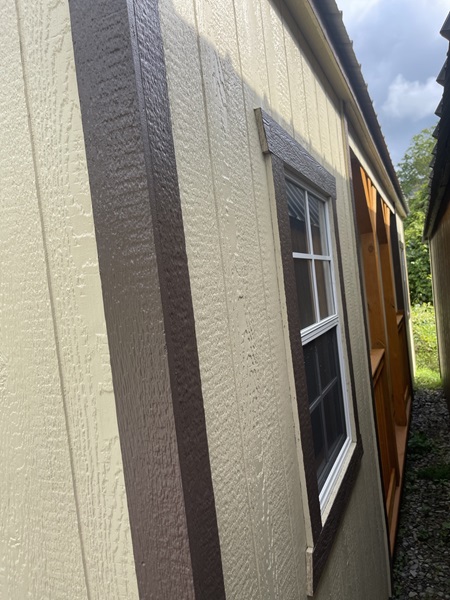 12x24 utility with center porch package