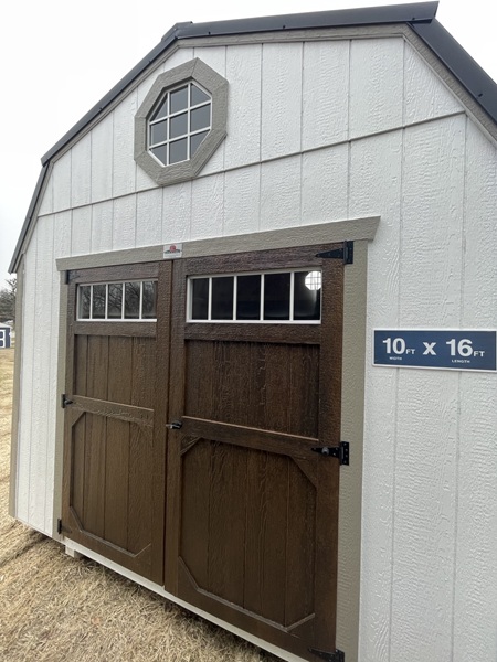 10x16 lofted barn in Maryland
