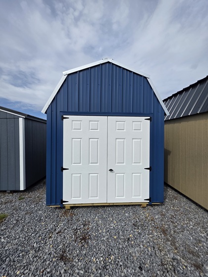 8x12 lofted barn with metal siding in Virginia