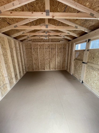 10x12 utility with double doors and windows