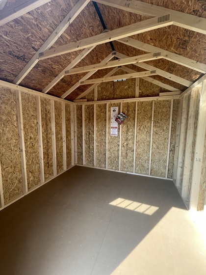 10x10 utility with 7 foot walls look inside