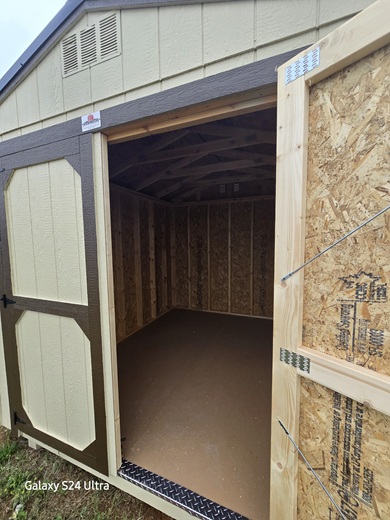 8x10 utility with double doors in WV