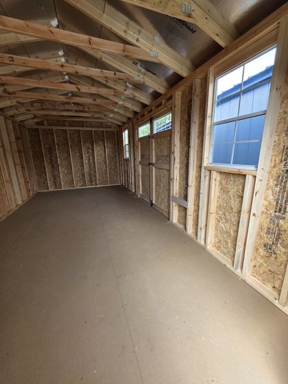 10x20 utility with 7 foot walls and windows