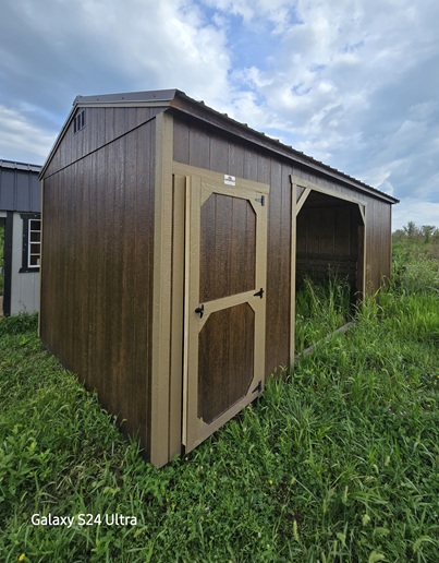 12x20 animal shelter with tack room and 8 foot walls for sale in Martinsburg WV