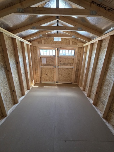 8x12 utility with nice double doors in VA